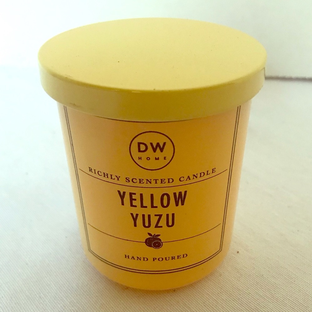DW Home yellow Yuzu Candle